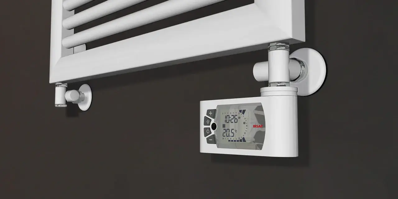 Termoarredi Irsap bianchi con display digitale per un comfort ottimale.